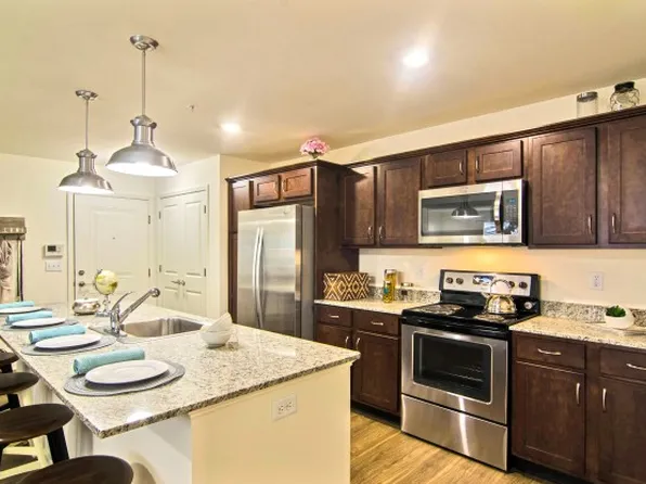 Van Allen Apartments