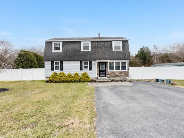 172 O'Halloran Circle, Pleasant Valley, NY 12569