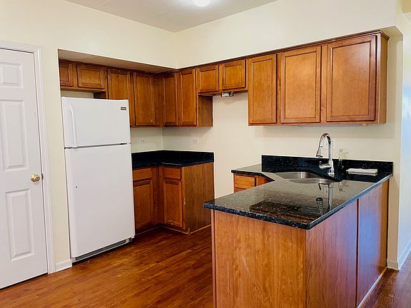 5th image of 2932 S Wentworth Ave Unit 5NE
