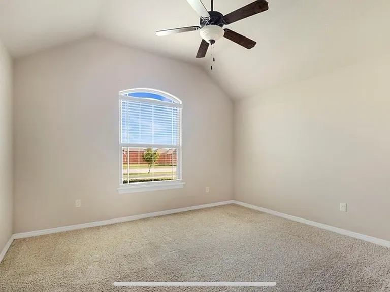 2915 N Raven Ln — Photo 13