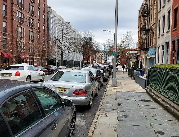 Hudson St — Photo 1