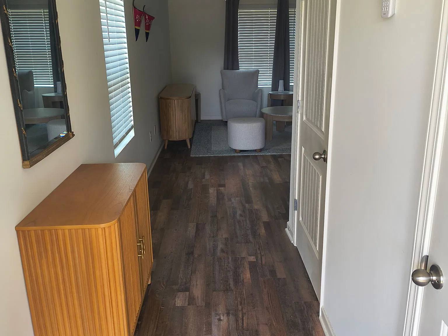 4 bed, 2.5 bath, 1613 sqft, $4,000 — Photo 2