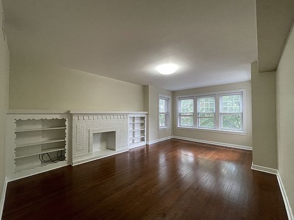3rd image of 4948 N Christiana Ave #11555583