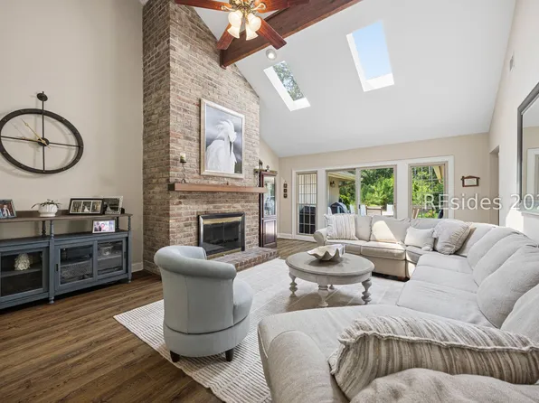6 Horseman Ln, Hilton Head Island, SC 29926