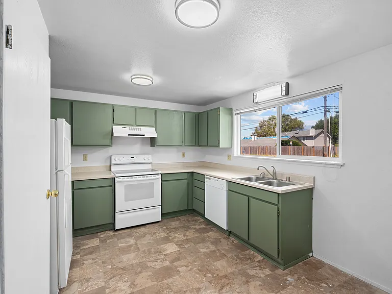 1601 Norpoint Way NE #A — Photo 10