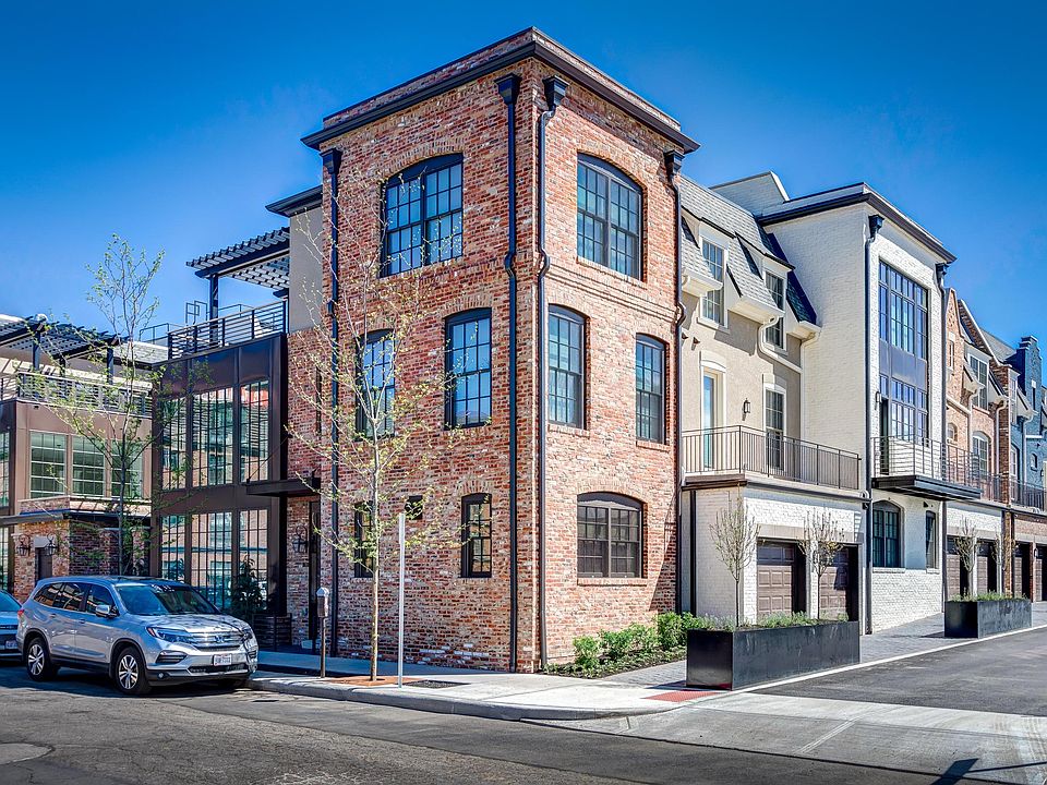 2nd image of 84 N 6th St #Townhouse 55
