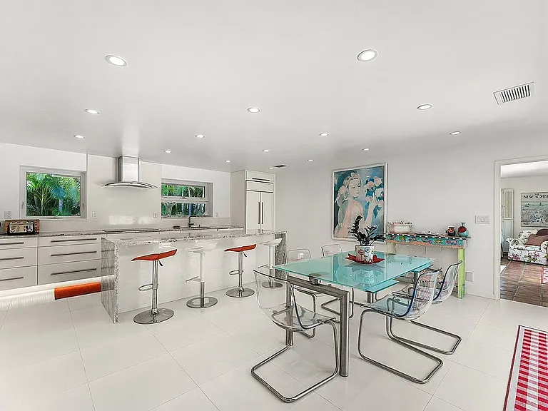 1350 Spanish River Rd — Photo 3