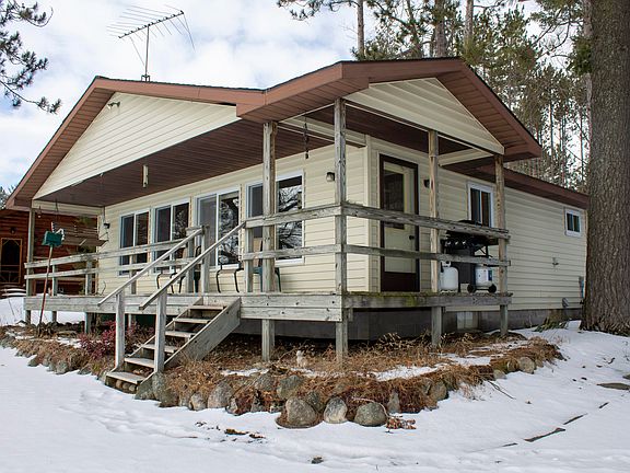 3rd image of 3875 Twin Lakes Dr
