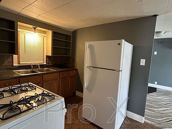 4th image of 107 W Lindburg St