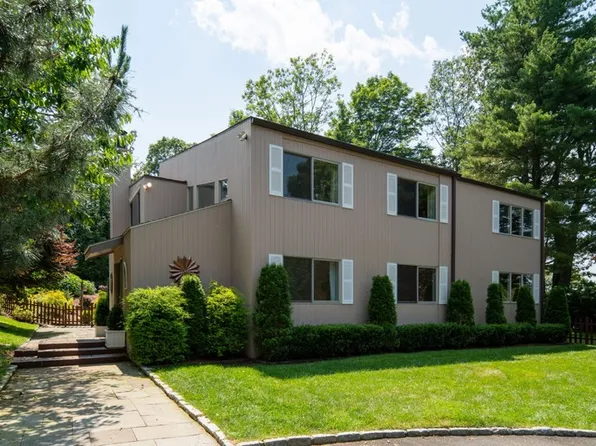 17 Ferry Ln, Westport, CT 06880