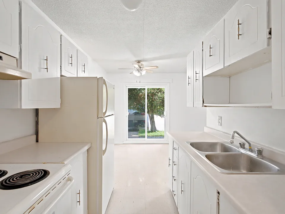 334 Dacey Rd