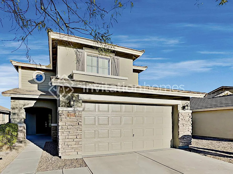 1982 W Appaloosa Way