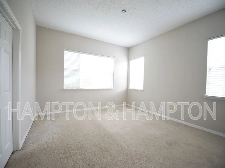 2809 Eagle Claw Ct — Photo 10