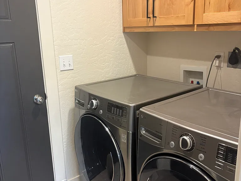 1515 Poplar St — Photo 5