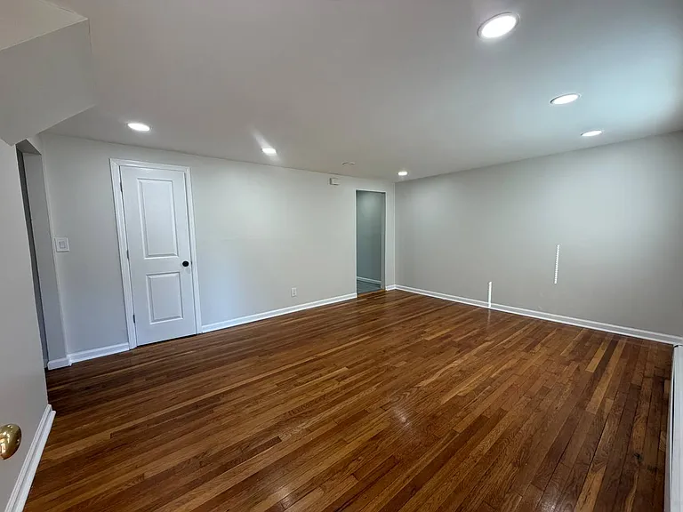 39 Hawthorne Dr #1 — Photo 19