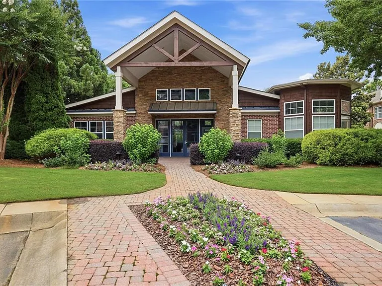 1237 Ashford Creek Park NE — Photo 23