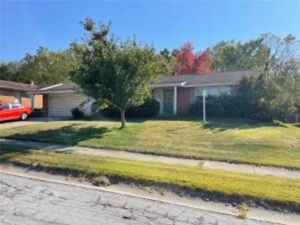 3155 Meadow Wood Dr, Springfield, OH 45505