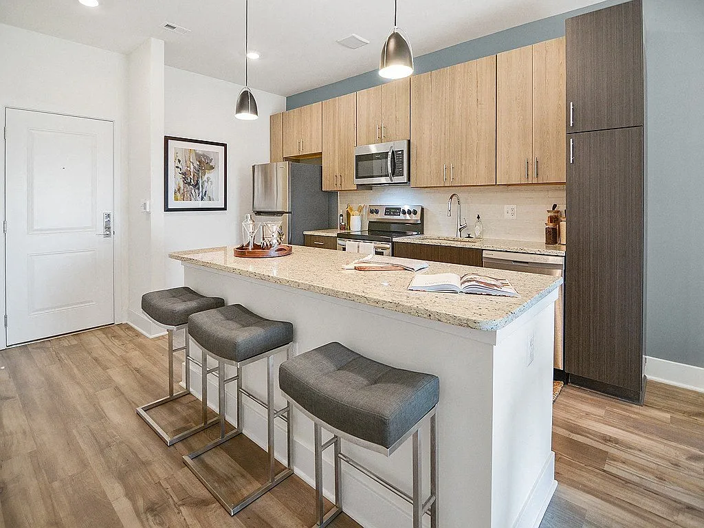 Fieldside Grande Apartments & Townhomes — Photo 3