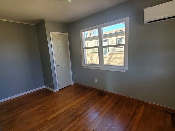 4th image of 1104 Alta Vista St