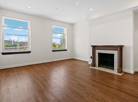 1609 Saint Paul St, Baltimore, MD