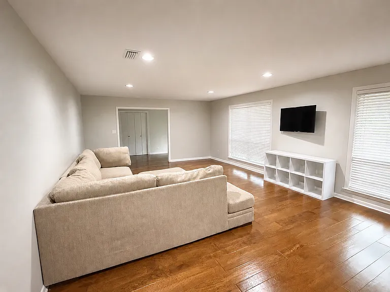 214 Pablo Ct — Photo 9