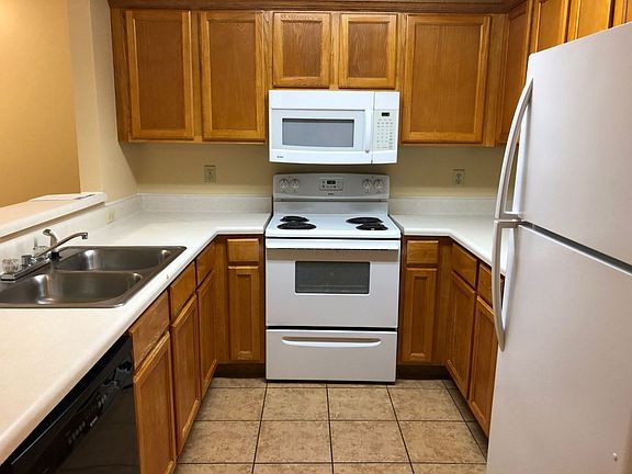 4th image of 1411 Rocky Ln APT 11