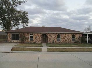 2313 Legend St, Meraux, LA 70075