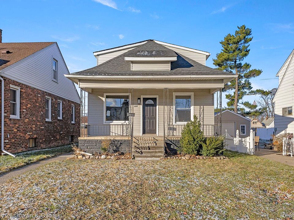 1st image of 926 7th St