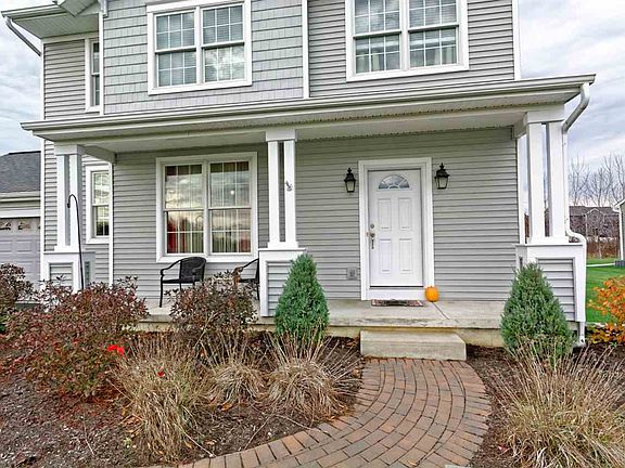 2nd image of 20 Canopy Ln