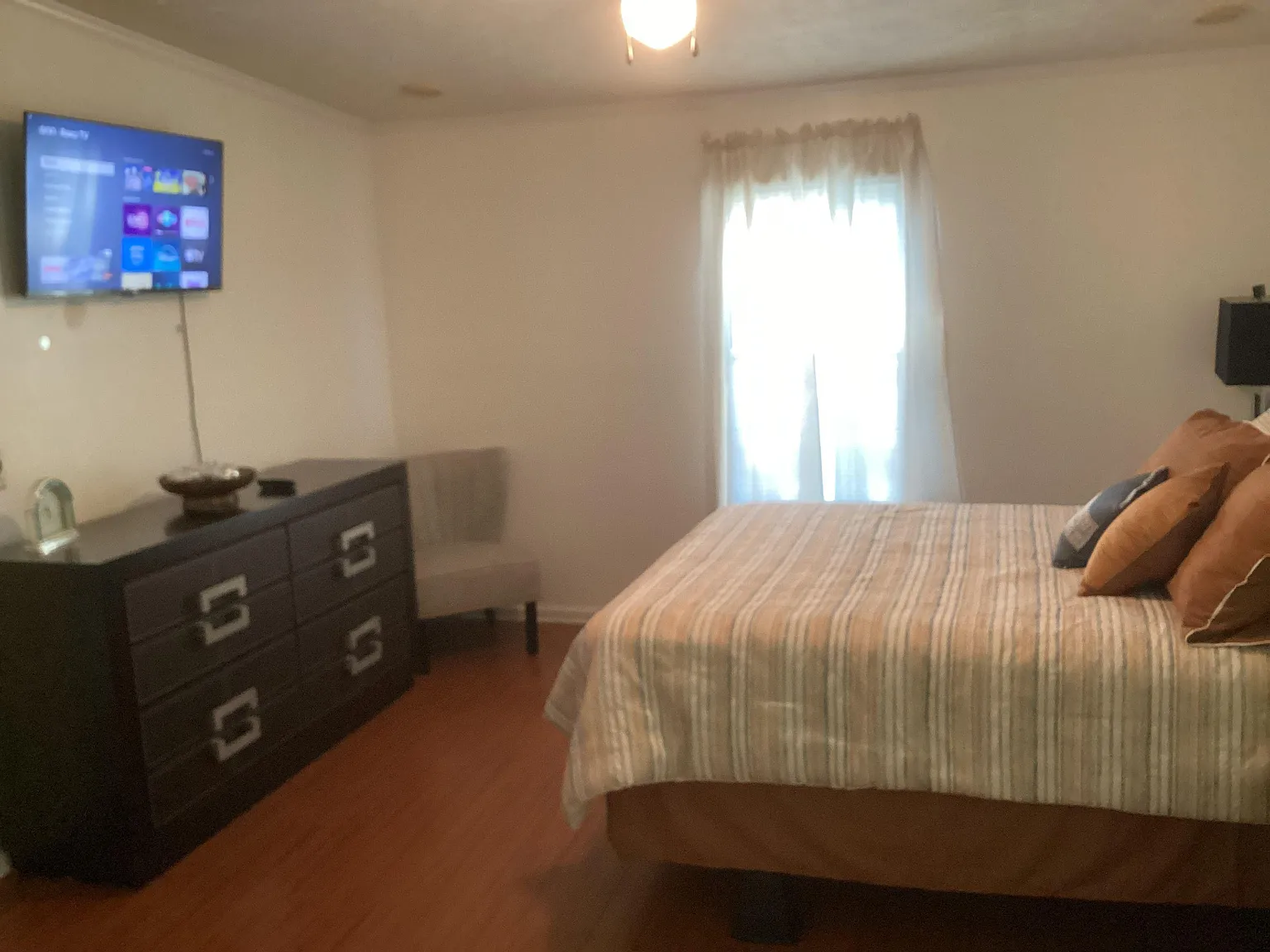 3 bed, 3.0 bath, 1200 sqft, $1,252 — Photo 3