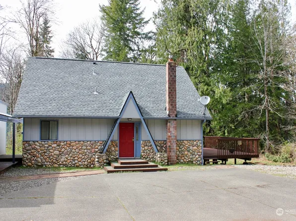 5751 N Lake Cushman Road, Hoodsport, WA 98548