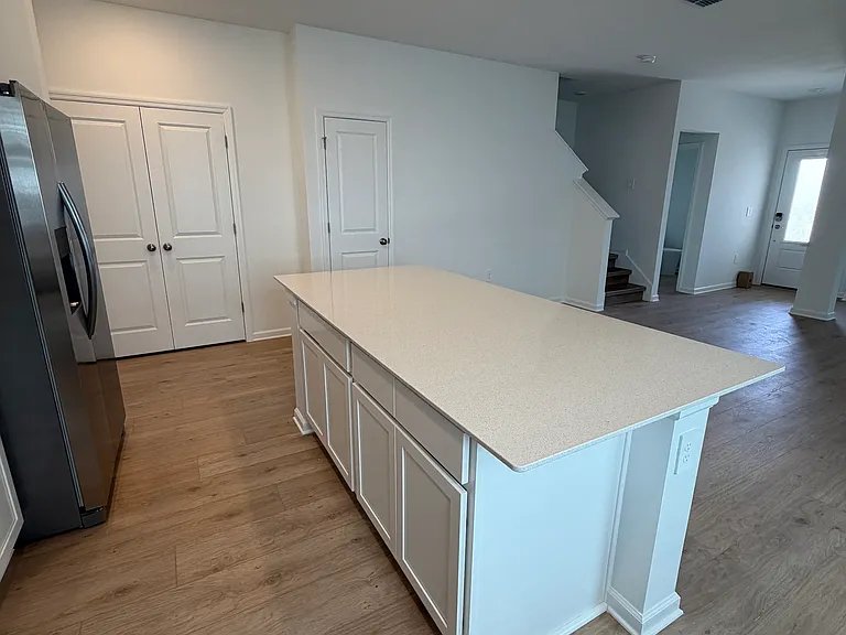 5175 Loyalty Dr — Photo 4