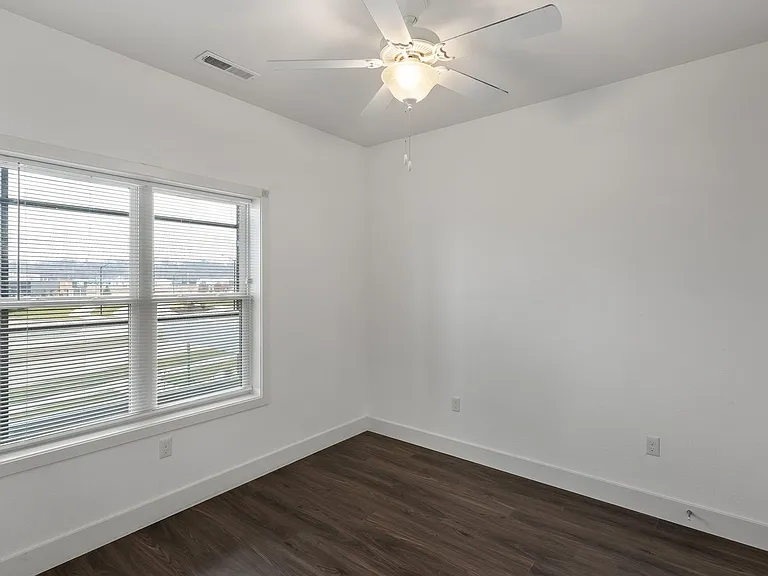 The Bend Apartments — Photo 40