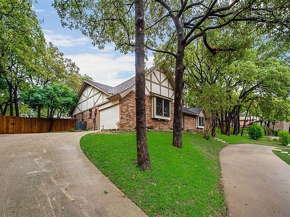 2nd image of 3908 Candlewick Ct