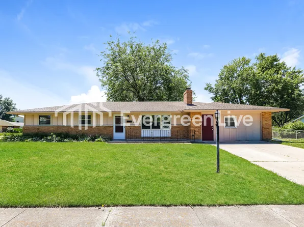 6696 Stranwood Dr, Englewood, OH 45322