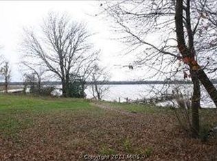 572 Troy Farm Rd, Colonial Beach, VA 22443