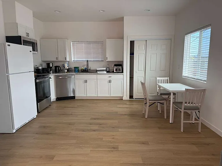 220 Sequoia Ave — Photo 17