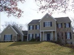 215 Douglas Dr, Saunderstown, RI 02874