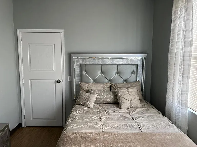Reserve at Richards Apartments — Photo 15