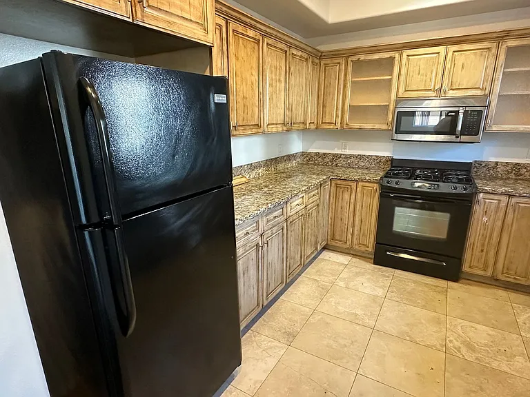 Berendo Terrace Apartment Homes — Photo 11