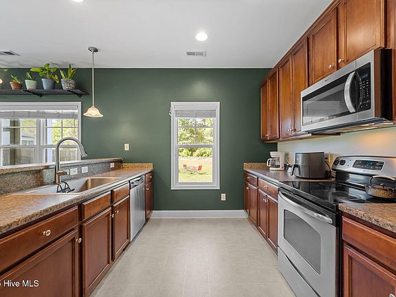 5th image of 201 Murifield Drive
