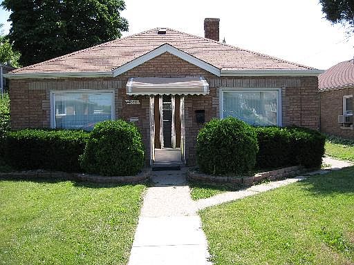 1st image of 3033 N Lincoln St