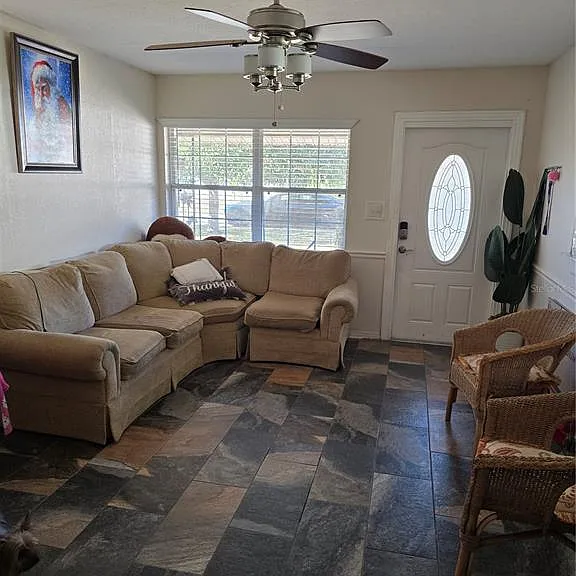 109 Ruby Cir — Photo 8