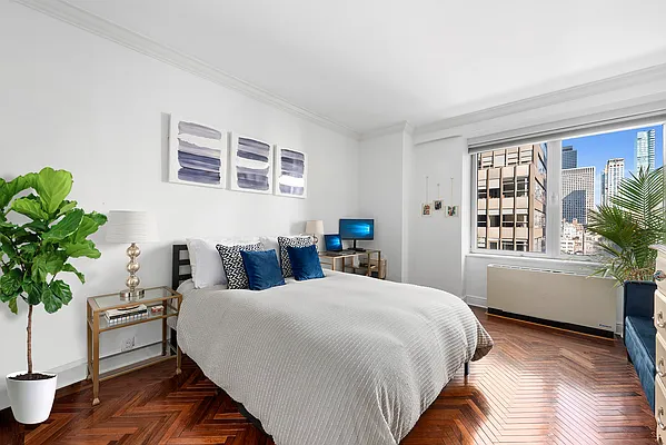 Bedroom, photo 1