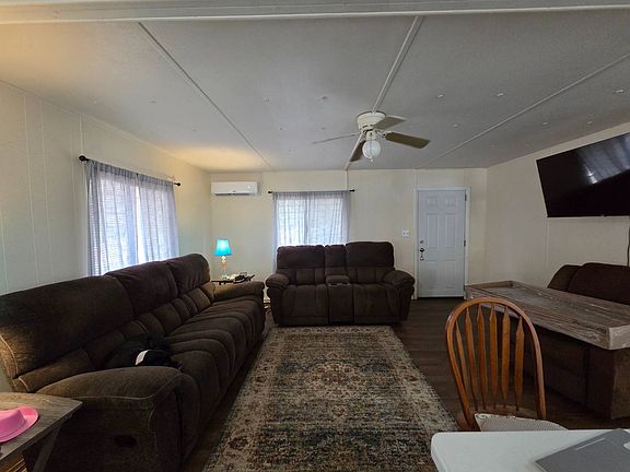 2nd image of 6521 Lamprey Ln