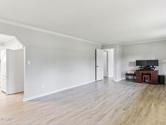 4th image of 110 Tanglewood Drive