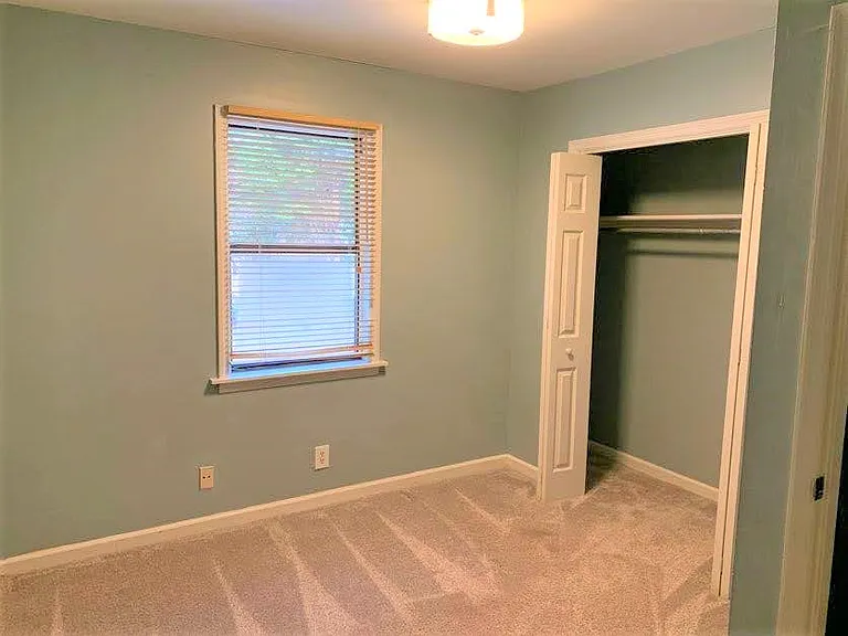 1027 Curran St NW #1 — Photo 12