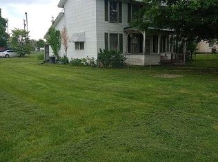 417 Center St, Mason, WV 25260