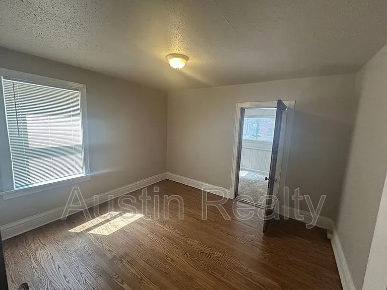 4949 Lindenwood Ave #1 — Photo 5