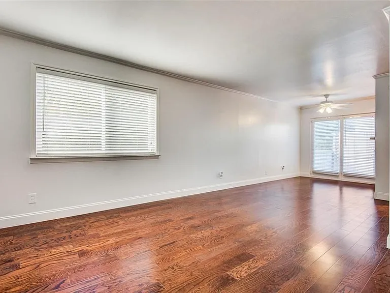 4011 Cole Ave #113 — Photo 4